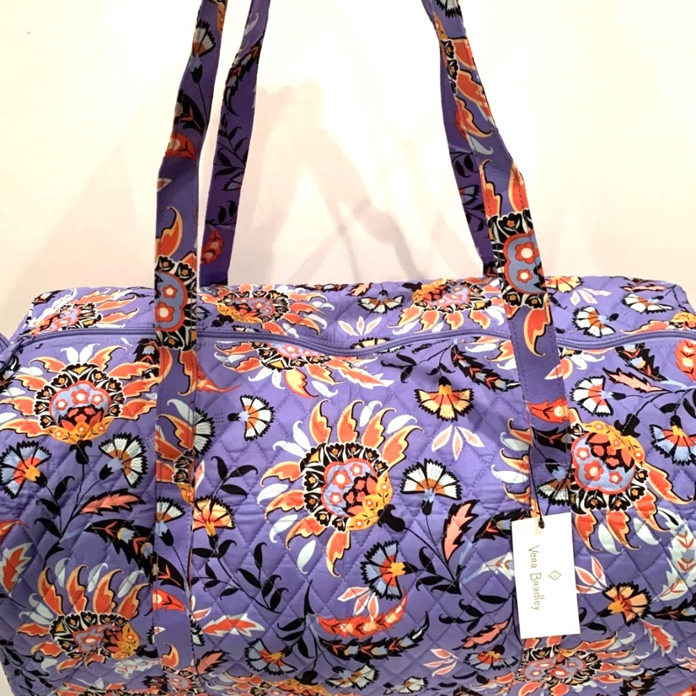 New Duffle Bag Vera Bradley Large Duffel in Mural Garden Pattern Purple